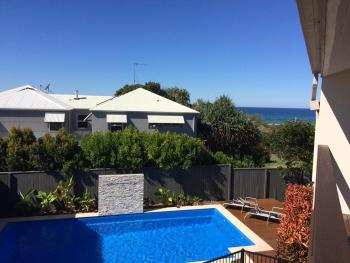 Little Gem in Peregian Beach - walking distance to beach with pool, Peregian Beach (foto 2)