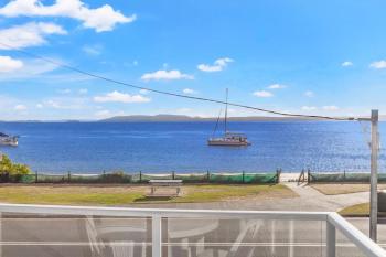 Bayside 6, 21 Victoria Pde - sensational water views, linen, Nelson Bay (foto 2)