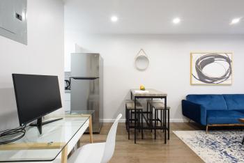 350-2A Prime gramercy Newly renovated 1BR sleeps 4, New York (Foto 3)