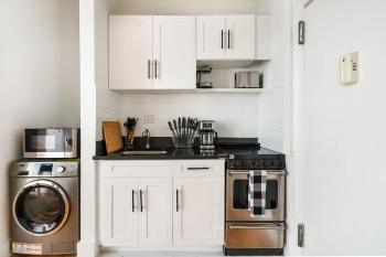 444-1A Beautiful 1BR Midtown West, New York (photo 5)