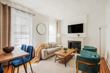 61-2C Prime UES 2BR Newly furnished best value, New York (Foto 2)