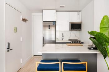 1597-7 Luxury Upper East Studio W&D in unit, New York (fotografie 3)