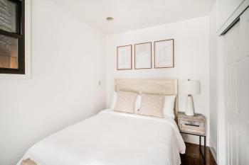 69-3B Celebrate in Style 1BR Prime Lower East Side Brand New, New York (photo 4)