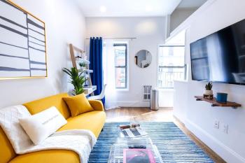 69-5C Festive Comfort Brand New 1BR Lower East Side Christmas Ready, New York (photo 2)