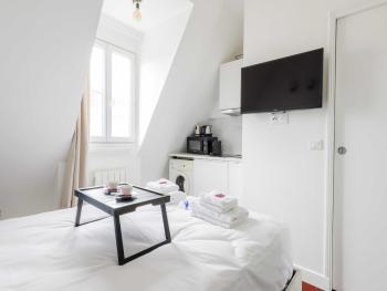 Cozy studio 2P - Champs-Elysées Arc de Triomphe - Lease Mobility, Paris (photo 3)
