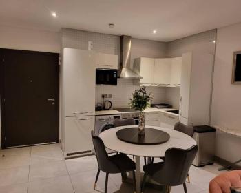 Cozy & Luxurious East Legon Apt with gym, pool & rooftop, Akra (zdjęcie 5)
