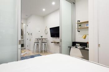 78-1B New 1BR prime UES WD in unit, New York (Foto 2)