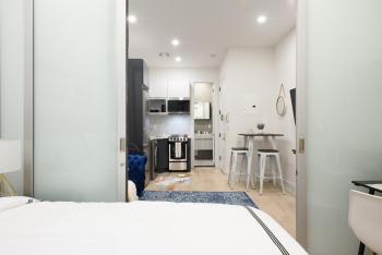 78-1B New 1BR prime UES WD in unit, New York (Foto 3)