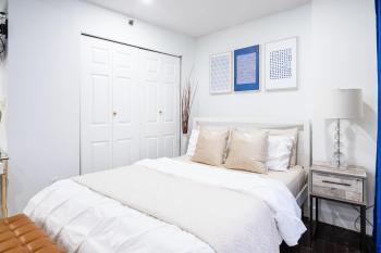 809-3B Studio With a Balcony by Columbus Circle, New York (Foto 4)