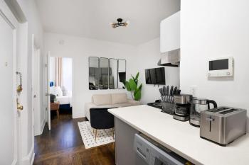 91-2A Stylish 3BR W&D GYM, New York (photo 4)