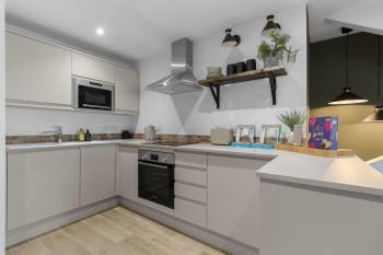 4A The Courtyard, City Centre Apartment, Exeter, Exeter (photo 3)