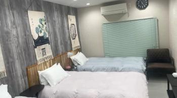 難波梅田地铁直达距离地铁站步行5分钟双床间私人浴室家庭式民宿, Osaka (foto 2)