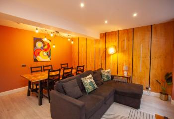 Beautiful 2 Bed Flat with a Private Terrace, Glasgow (Foto 2)
