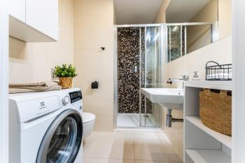 Rentero Charles square studio apartment Parking on request, Prague (photo 2)