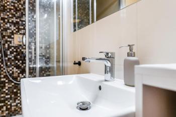 Rentero Charles square studio apartment Parking on request, Prague (photo 4)