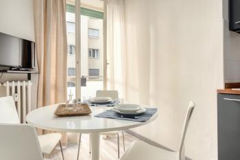 Elegant One-Bedroom Apartment in Porta Romana, Милан (фото 5)