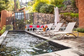 Chimenea, alberca climatizada y jacuzzi con vista al lago, Valle de Bravo (Foto 3)