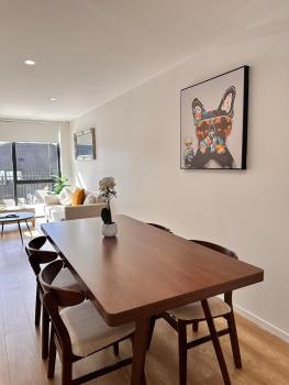 Edge West Home at handy location, Auckland (fotografie 3)