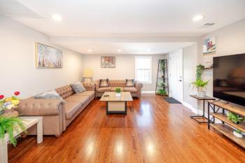 74R - 2BR Quincy - Romantic Stay near Wollaston Beach, Quincy (fotografie 4)