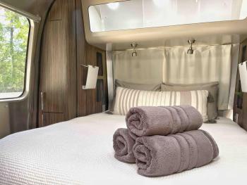 Cozy & Fun Airstream Camper Near Downtown & Beach, Savannah (Foto 4)