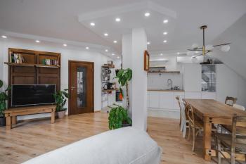 Charming & Cozy 2BD Apartment with Natural Light by Flat Mаnager, Sofia (photo 5)