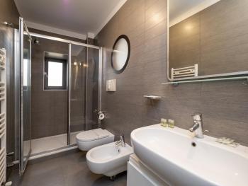 Ampio Loft 5' dalla Metro, Milan (photo 2)
