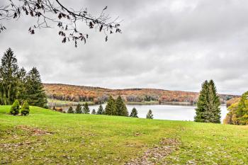 Hike, Ski & Raft: Terra Alta Cabin w/ Large Deck, Terra Alta (photo 2)
