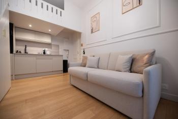 CIA - Mezzanine Studio by Arc de Triomphe, Paris (photo 5)