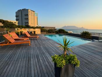 Infinity - Stunning 1 bedroom apartment with sea & mountain views, Bloubergstrand (Foto 2)