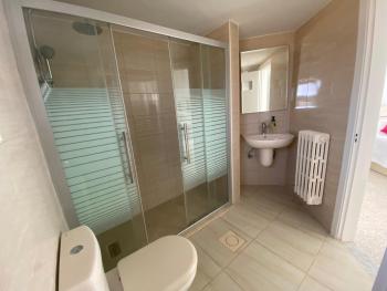 Bright & Spacious, Upscale Amman, Амман (фото 5)