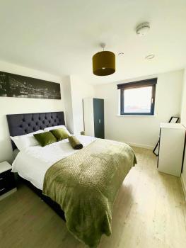 Stylish Haven with Ample Space, Manchester (photo 5)
