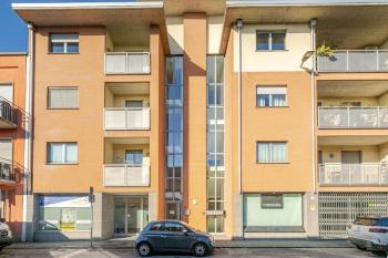 CITY CENTER - Modern flat with PARKING and WIFI - Apt A, Bergamo (Foto 5)