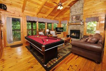 Get SNUGGLED IN at this cozy 1BR cabin with hot tub and pool table!, Sevierville (photo 4)
