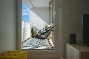 Komfortowy apartament z balkonem i parkingiem, Breslau (Foto 2)