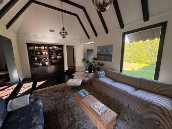 Beverly Grove Tudor Family Home, Los Angeles (fotografie 2)