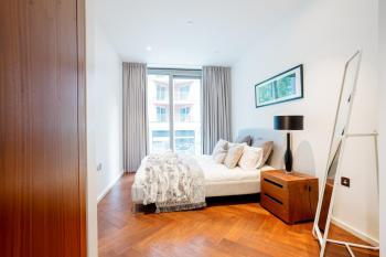 Luxury 2BRs Maisonette near Battersea Power, London (photo 5)