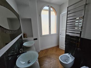 Caterina de' Medici luxury attic with terrace and parking, Florence (photo 2)
