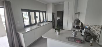 Heaven and Tranquility at River Glades in Lonehill, Sandton (fotografie 3)