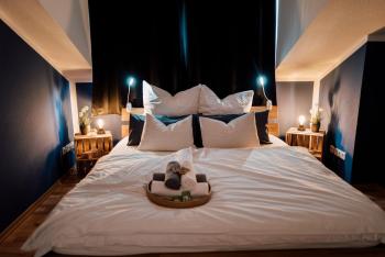Rooftop Buddha Lounge - Ferienwohnung im Dachgeschoss in Leipzig mit Waschmaschine und Netflix, Lipsko (fotografie 2)
