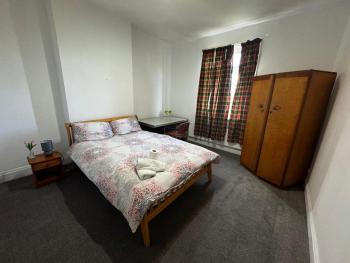 Double-Bedroom in the Heart of Salford Manchester GCSW4 Perfect for Short Stays, Manchester (photo 2)