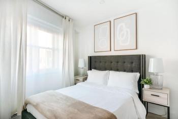 809-2A Gorgeous 1BR New W D Modern Best Location, New York (fotografie 3)