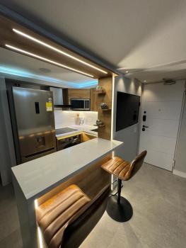 Luxury Apartment Jacuzzi Air Conditioning Fireplace and King Bed, Medellín (photo 3)
