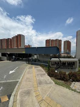 Luxury Apartment Jacuzzi Air Conditioning Fireplace and King Bed, Medellín (photo 5)