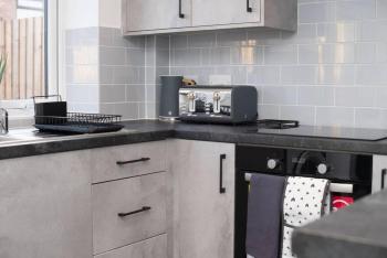 Brand-New 3-Bed Home - Liverpool, Liverpool (photo 2)