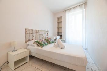 Maison de ville familiale, 5 chambres, terrasse, à 20 minutes du centre ville, Niza (foto 2)
