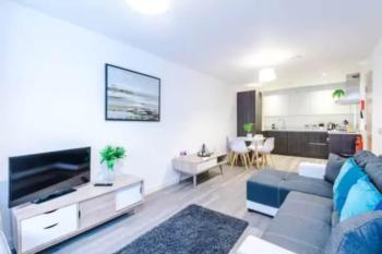 2 Bed Apartment Northern Quarter, Manchester (photo 4)
