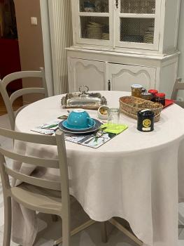 CALME , PROCHE du Centre, Grande Terrasse, Petit déjeuner, Bordeaux (zdjęcie 2)