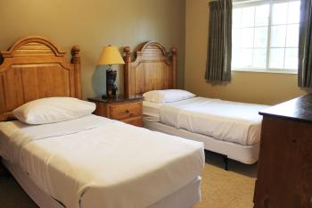 Two Bed Condo at Wild Eagle Lodge on Duck Lake #220, Eagle River (Foto 4)