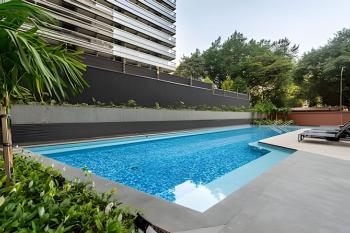 BHaus Setin Nova Republica - Studio 30m2 com Varanda - Cama Queen - Vista Incrível da Praça e Skyline 16o andar - Academia - Piscina - Lavanderia - Coworking - Portaria 24h - Em frente ao metrô - SR8, Сан-Паулу (фото 4)