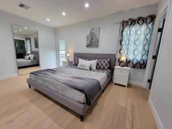 Modern luxury 3 bedroom home next to La Cienega Plaza with parking, WiFi, TV, BBQ 10 minutes to Rodeo Drive, Los Angeles (fotografie 4)
